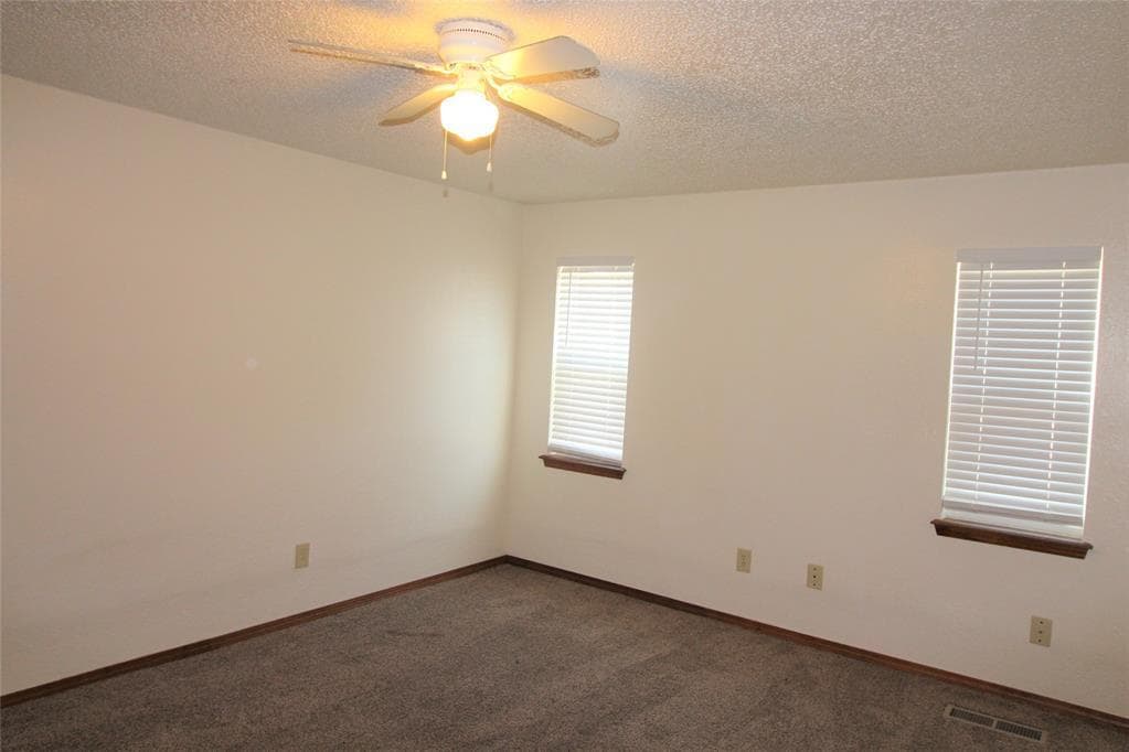 Photo - 300 Chalmette Dr Unit A