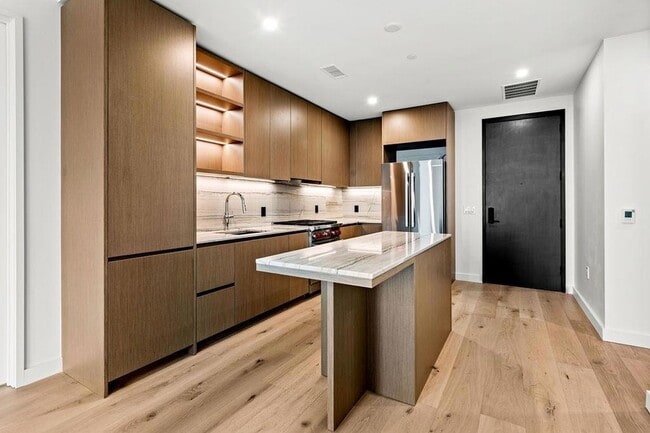 Photo - 610 Davis St Unidad 2504 Rental
