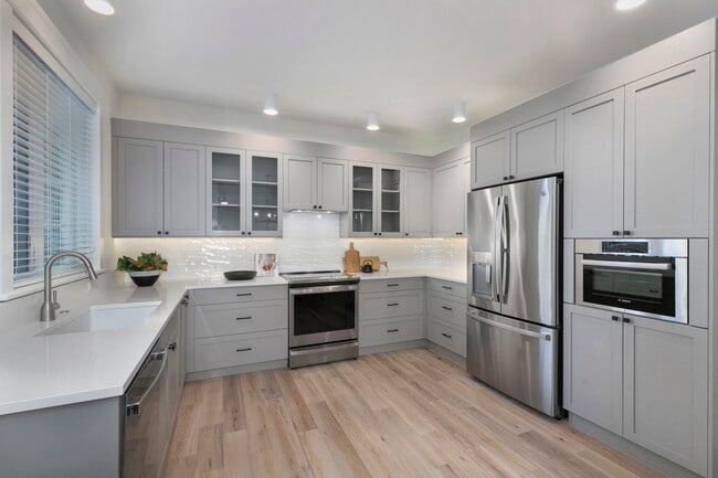 Photo - Pleasant Beach Village