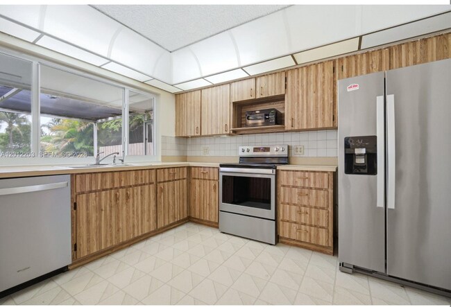 Photo - 920 NW 92nd Ave