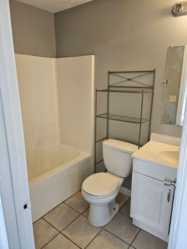 Photo - 1610 S Parker Dr
