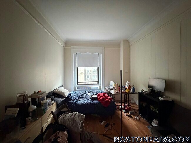 62 Boylston St Unit 806