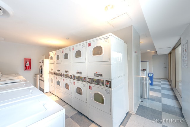 Photo - 4343 N Clarendon Ave