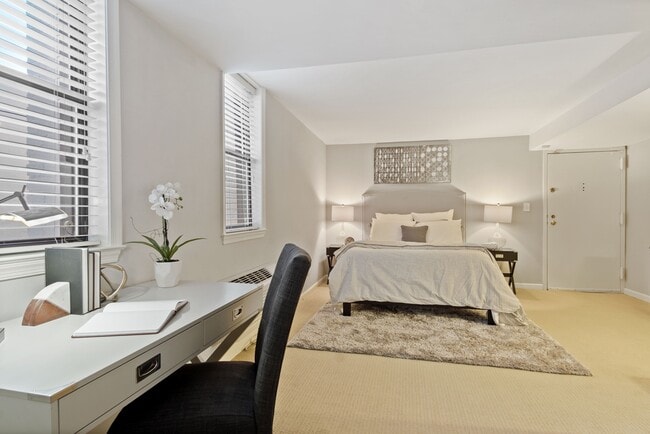Photo - 2310 Ashmead Pl NW Unit 6
