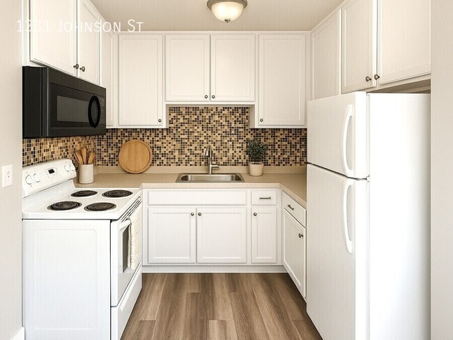 Photo - 1331 Johnson St