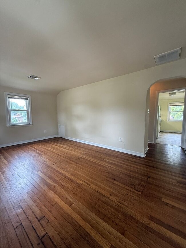 Photo - 1 bedroom | 1 bath - Oaklyn, NJ - Nice Quiet Neighborhood Unidad 212 2A
