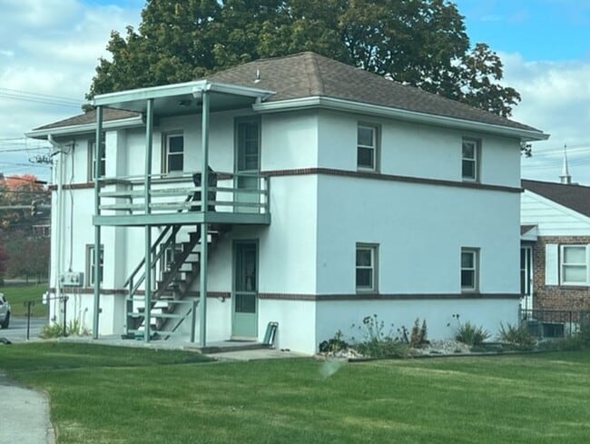 Building Photo - 361 Colonial Rd Unit 2