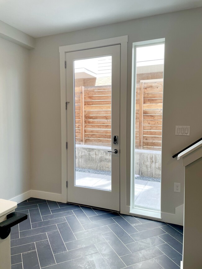 Building Photo - 1260 Quitman St