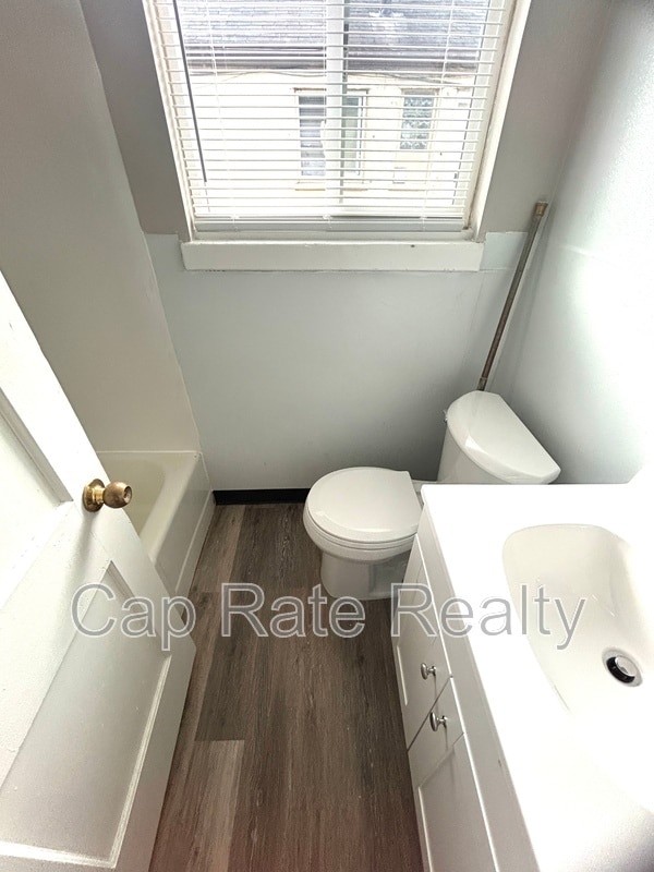 Photo - 1045 Loretta Ave