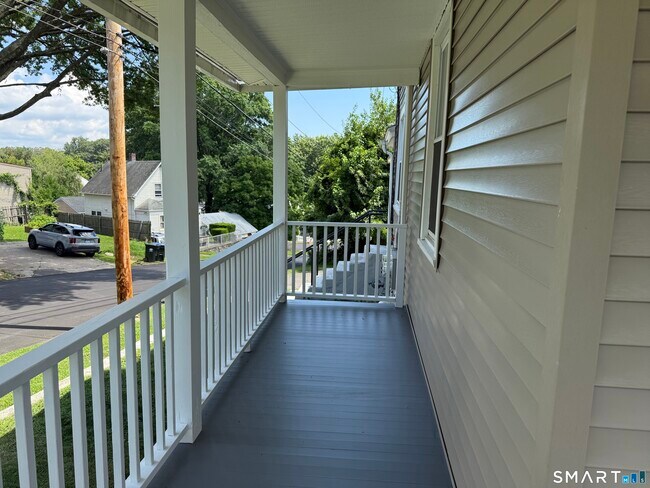 Photo - 287 Old Stratfield Rd