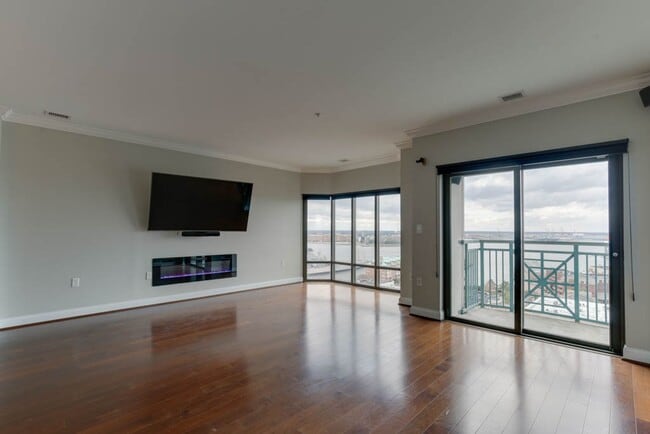 Photo - Spectacular Penthouse Condo in Downtown No... Unit 1507