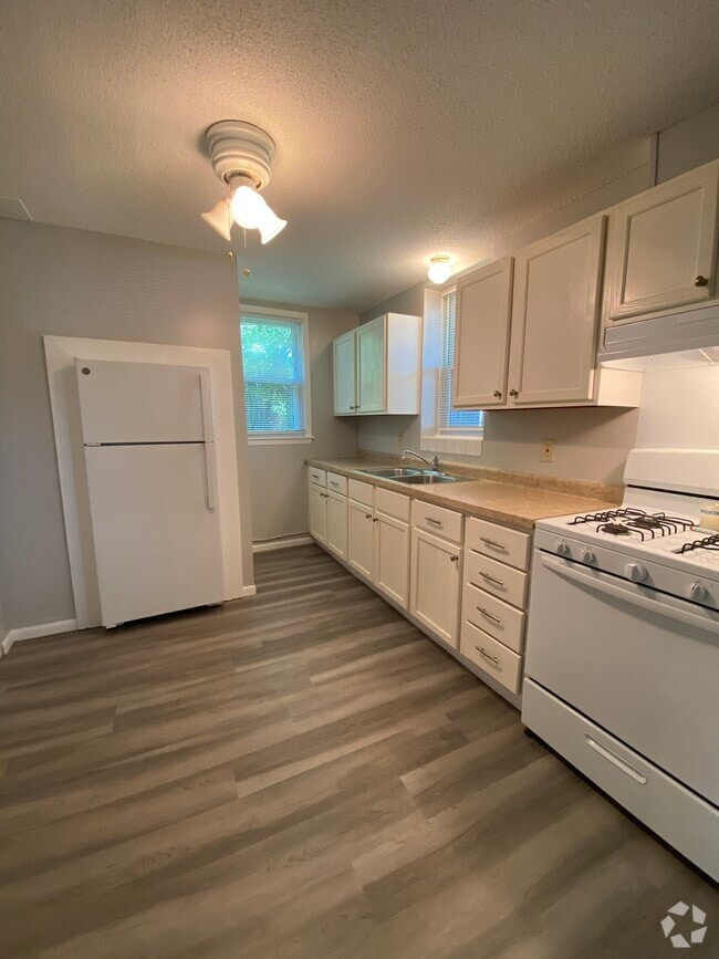 Building Photo - 7617 69th ave N Unit #1 Rental