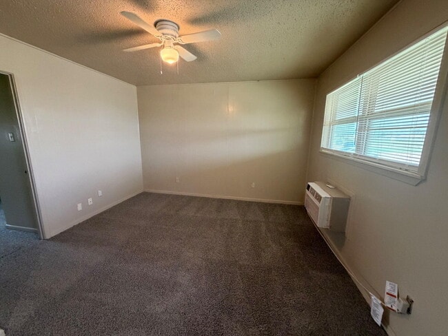Photo - 5909 East F M 40