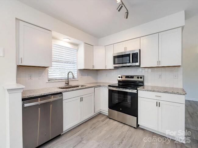 Photo - 1635 Katherine Kiker Rd