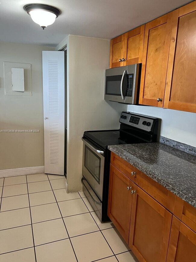 Photo - 7601 E Treasure Dr Unit 1814