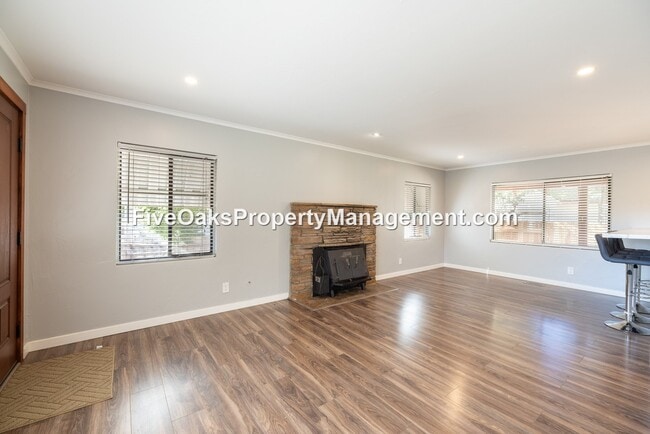 Photo - 252 Folsom Rd