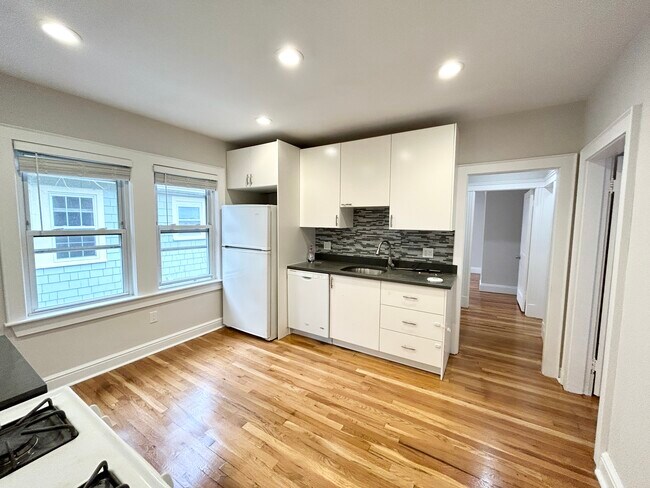 Photo - 120 Hillside St Unit 2