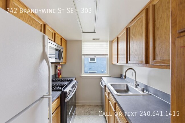 Photo - 742 Brandywine St SE