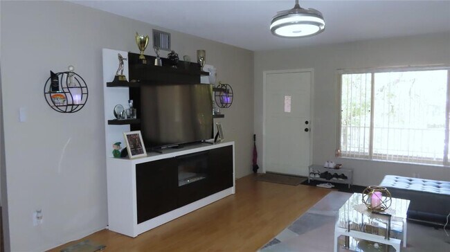 Photo - 2402 Ecuadorian Way Unit 34