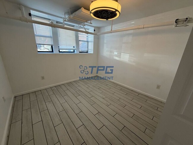 Photo - 118 Corbin Ave