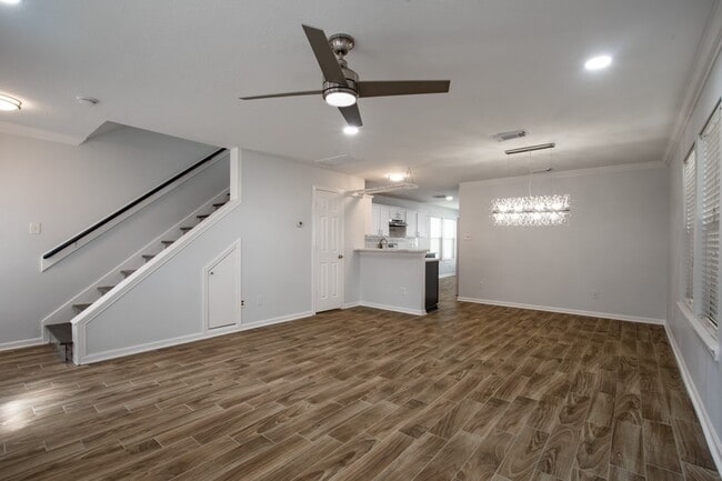 Photo - 1422 Ruthven St