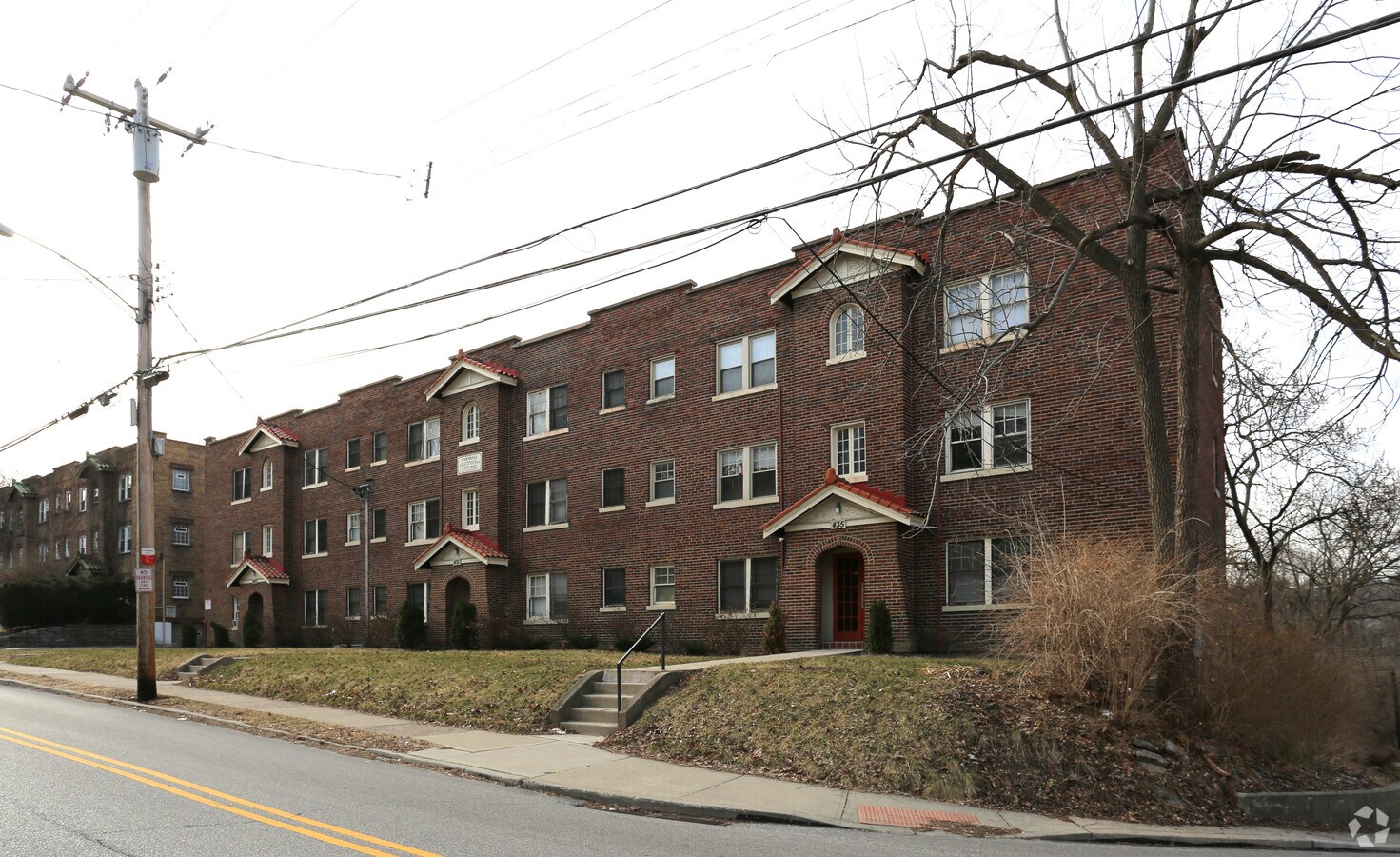 Photo - 427-435 Probasco St