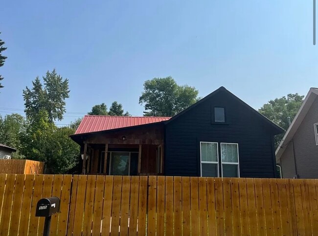Photo - 555 Kalispell Ave House