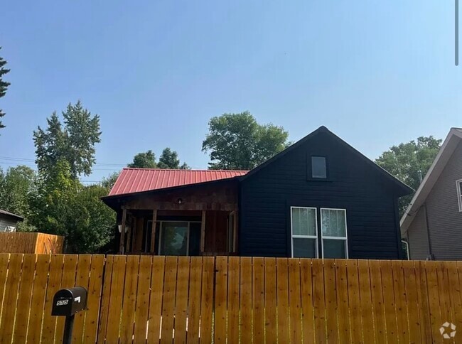 Building Photo - 555 Kalispell Ave Rental