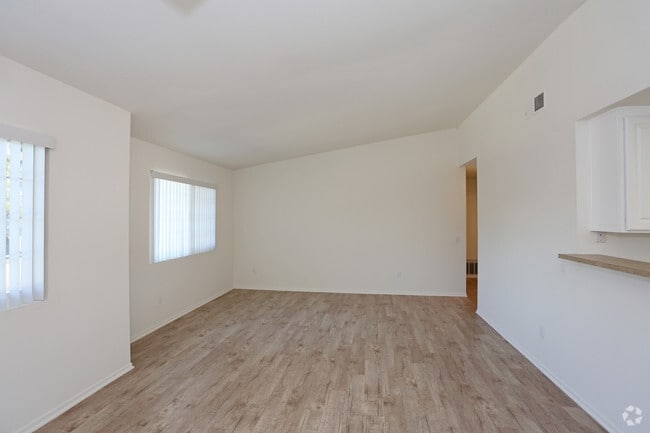 3 Bedroom Upstairs Living/Dining Room