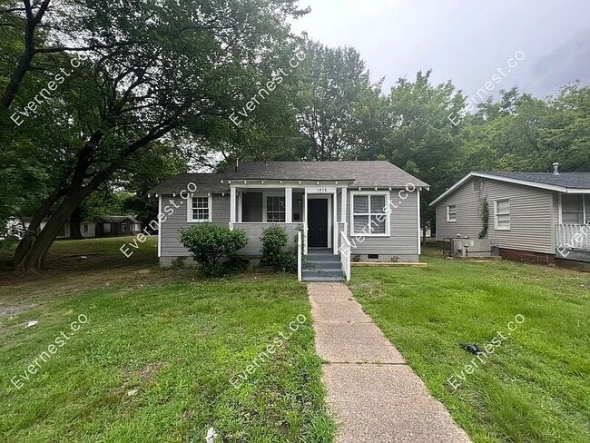 Building Photo - 1418 Division St