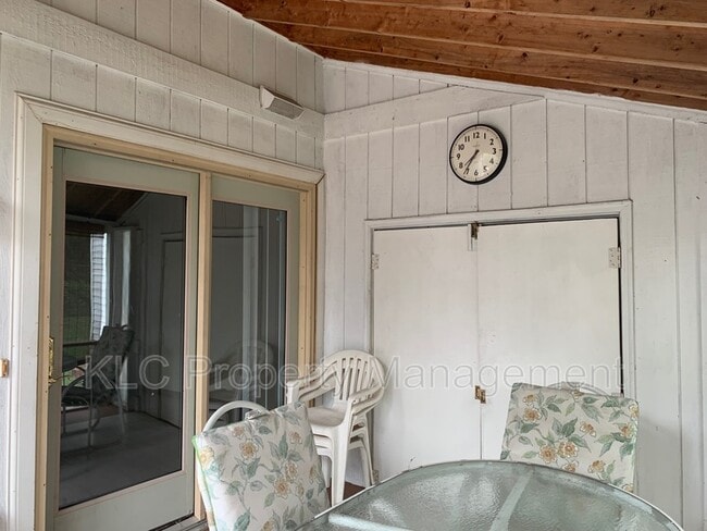 Photo - 1341 Stewart St