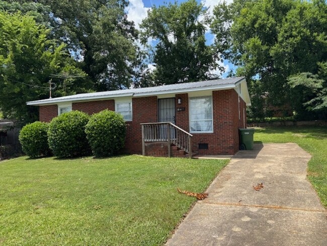 Centrally located - Centrally located House