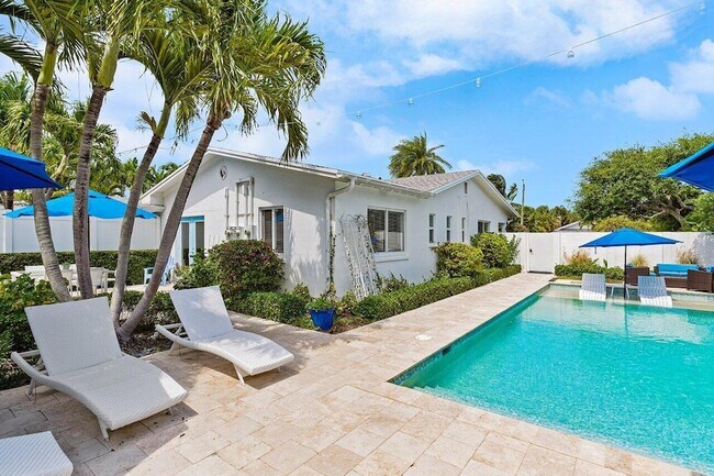 Photo - 340 NE 7th Ave