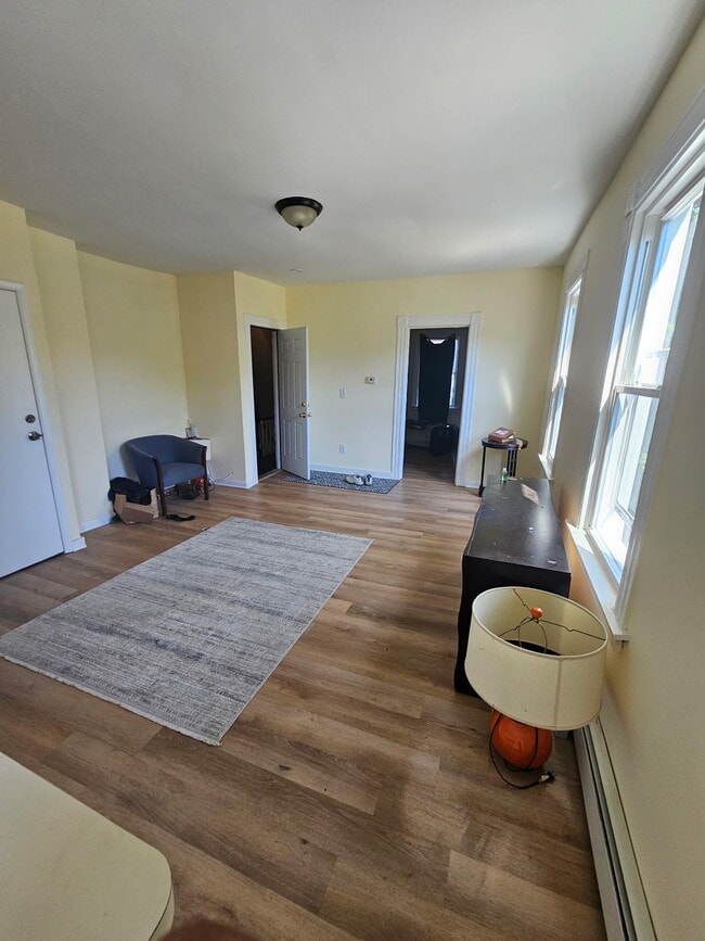 80 Pardee St Unit 2nd floor Unit 2