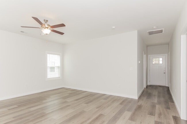 Photo - 3028 Celia Ave