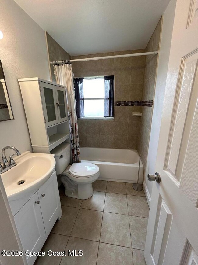 Photo - 1750 Cowan Dr