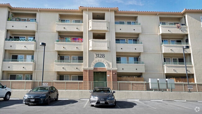 Building Photo - 3128 Loma Verde Dr Unit 219 Rental