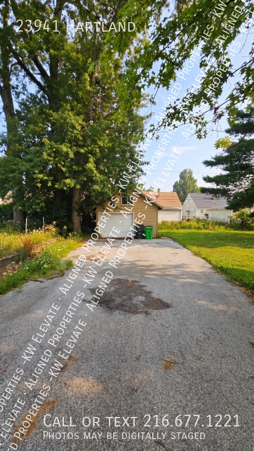 Photo - 23941 Hartland-