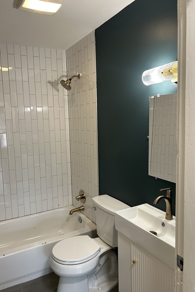 Photo - 404 Delaware Ave