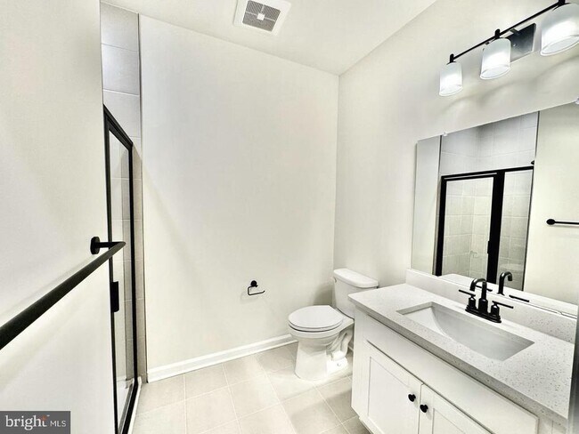 Photo - 606 Parker Blvd