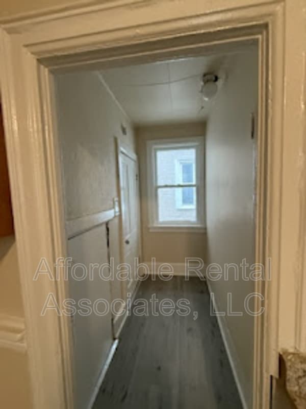 Photo - 616 W Rogers St