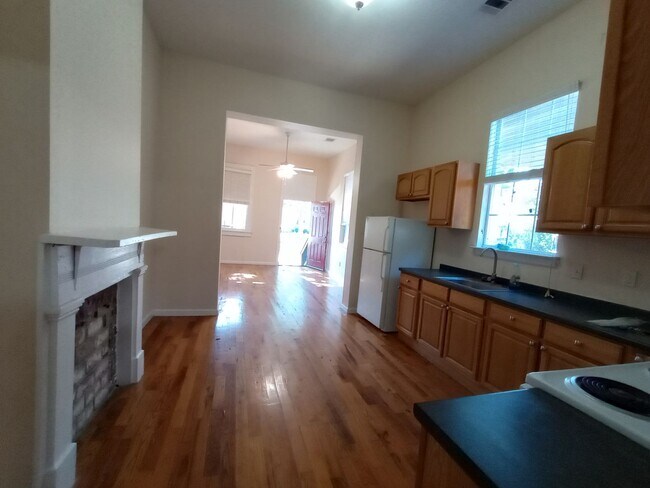Photo - 1677 N Broad St Unit 1677