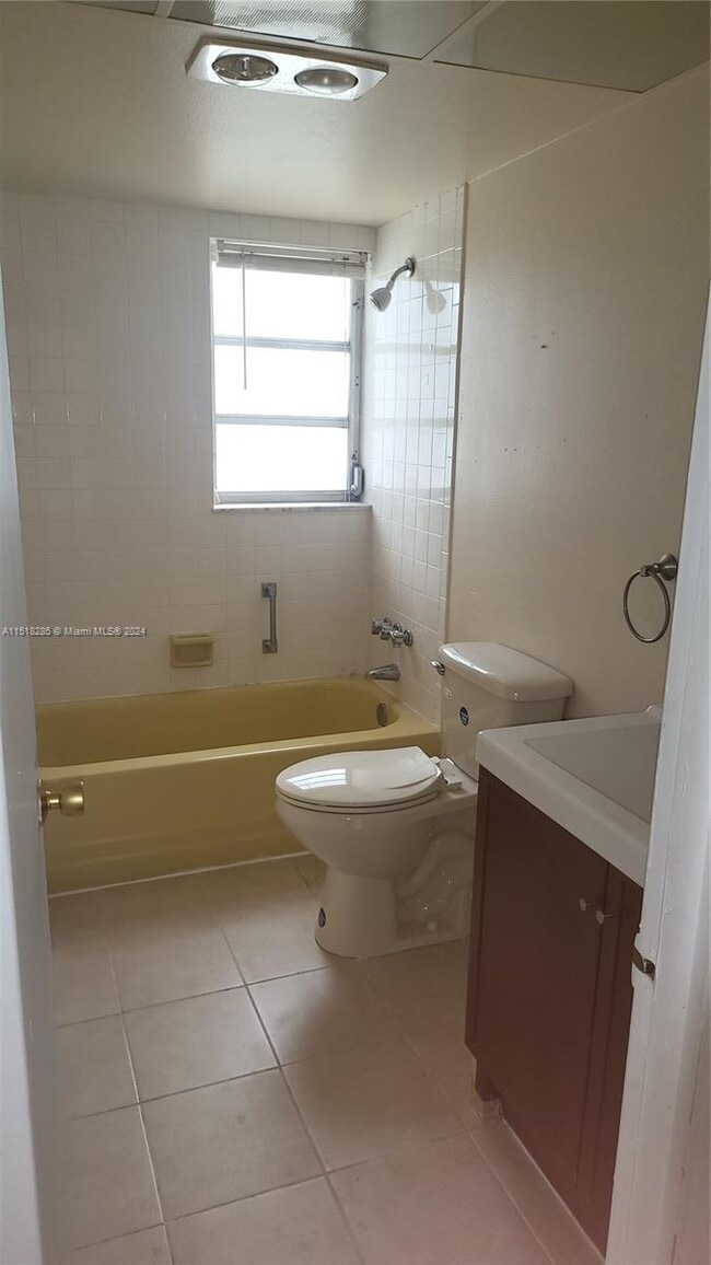 Photo - 1001 NE 14th Ave Unit 201