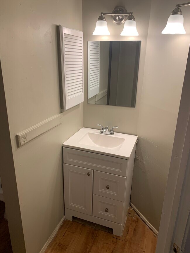 Photo - Landmark Apartments