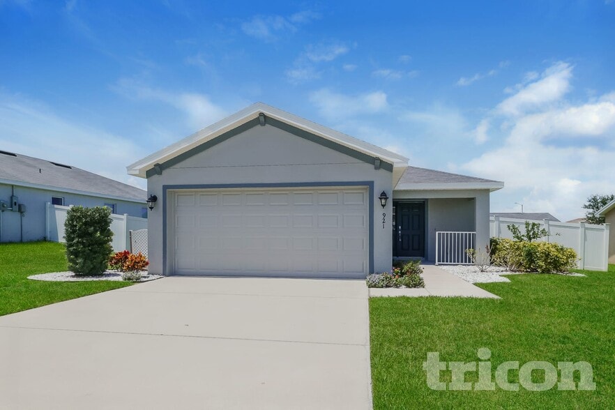 921 Kingfisher Dr