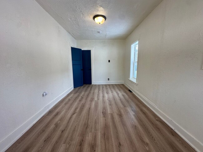 Photo - Two Bedroom One Bathroom Available in Battle Creek