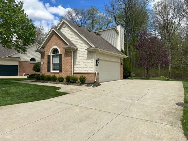 Photo - 1154 Bluebird Dr