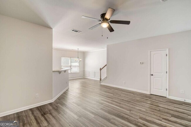 Photo - 544 Oakside Pl