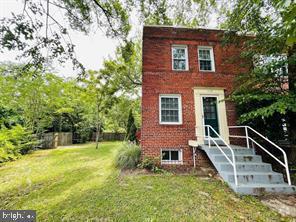 Building Photo - 129 E Linden St Rental