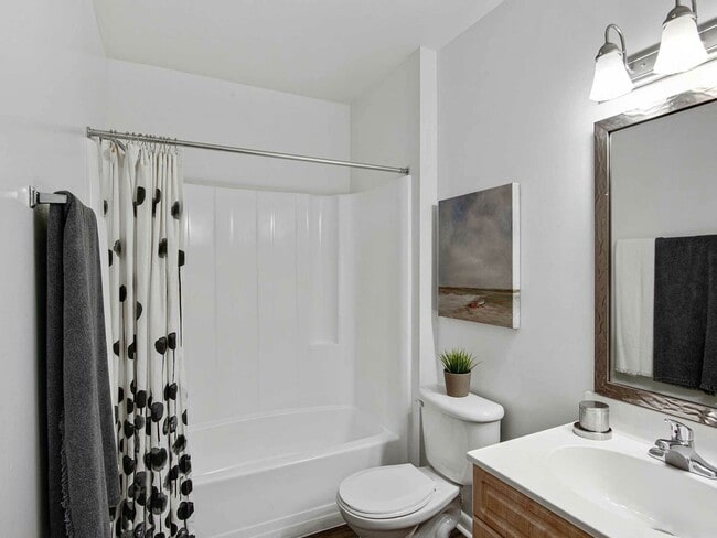 Photo - Advenir at Banyan Lake